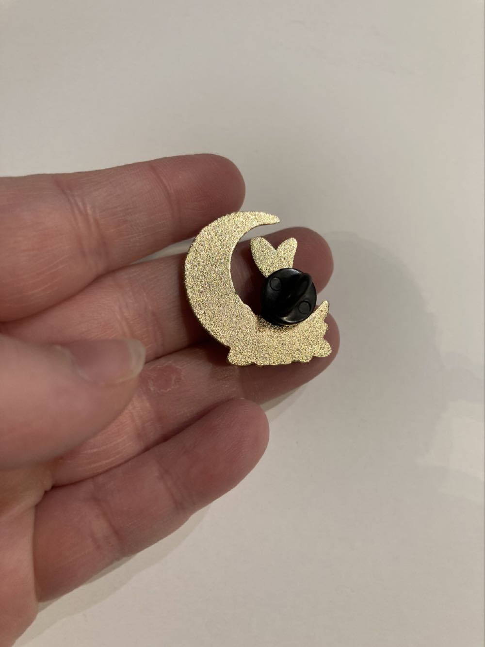 *  pin collectible - Main Image 2