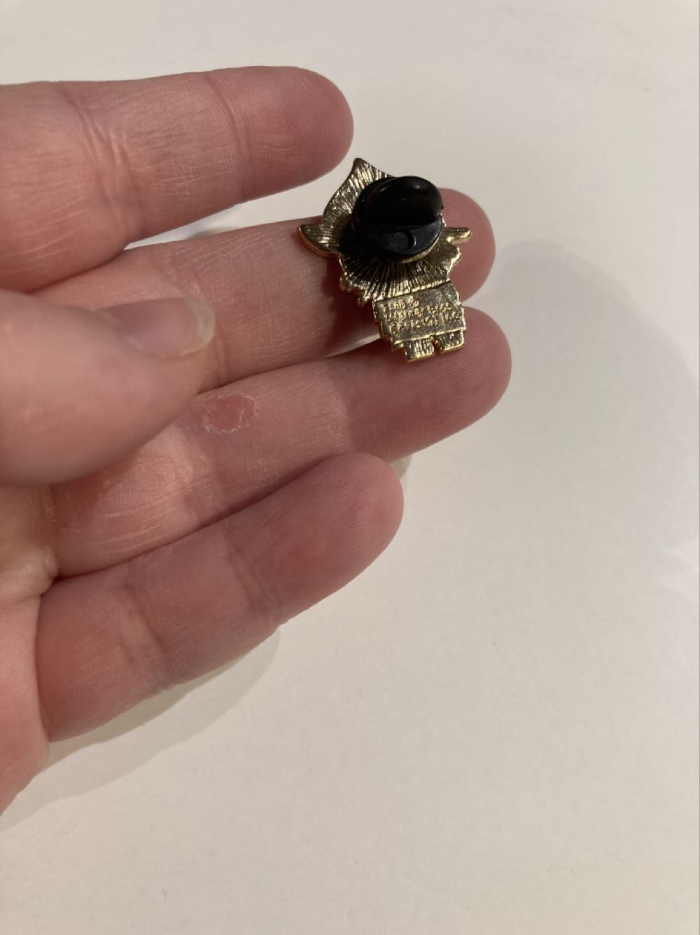 *  pin collectible - Main Image 2