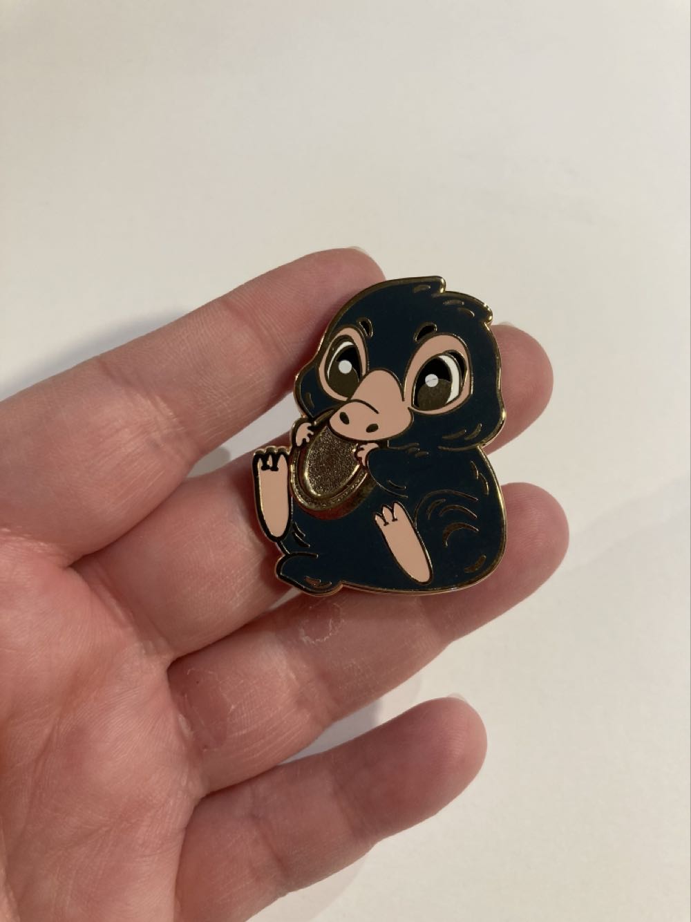 Wizarding World Of Harry Potter - Hogwarts Crest