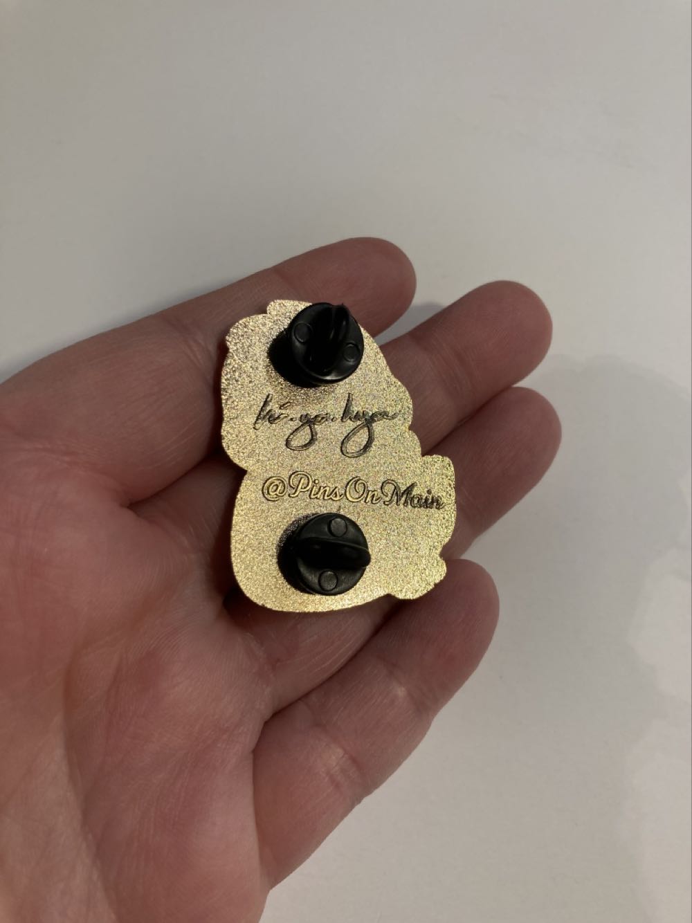 *  pin collectible - Main Image 3