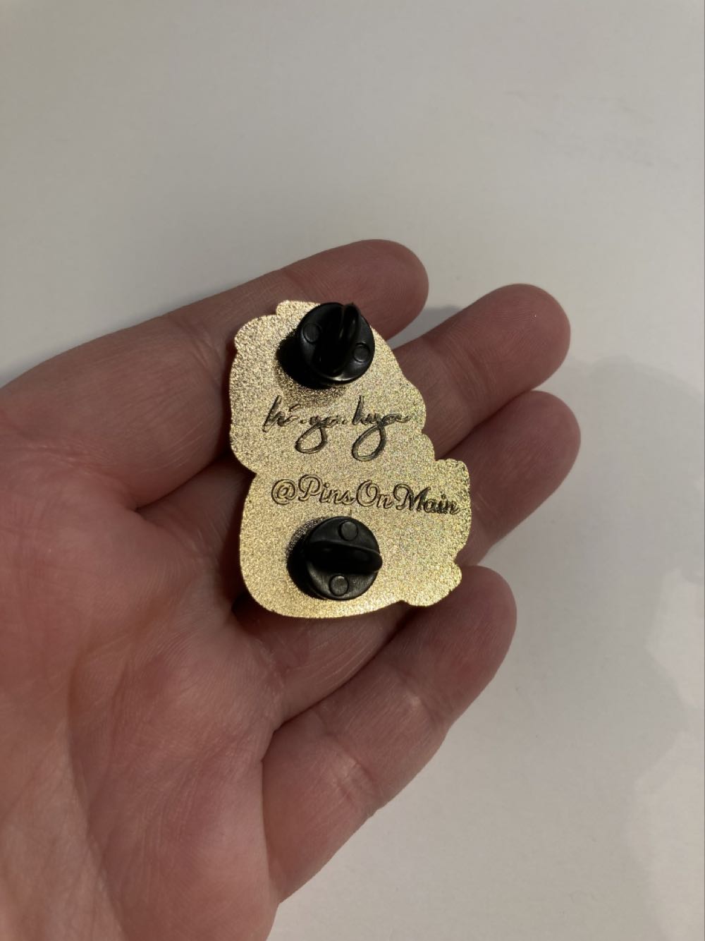 *  pin collectible - Main Image 4