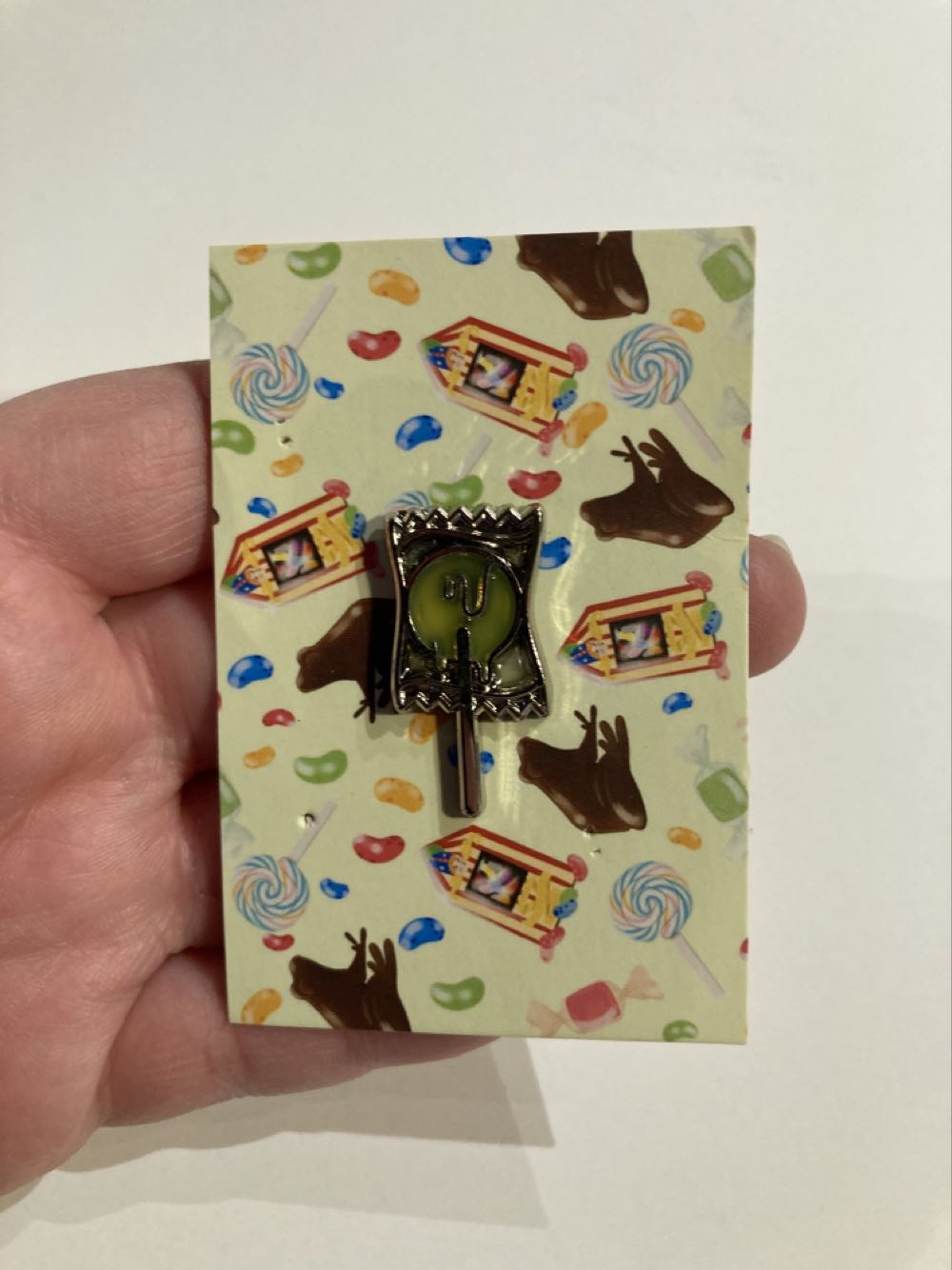 *  pin collectible - Main Image 3