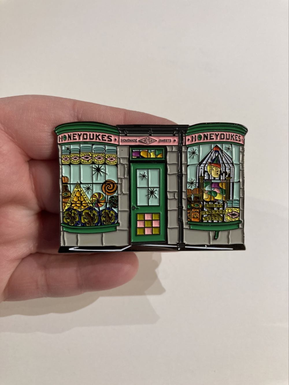 *  pin collectible - Main Image 2