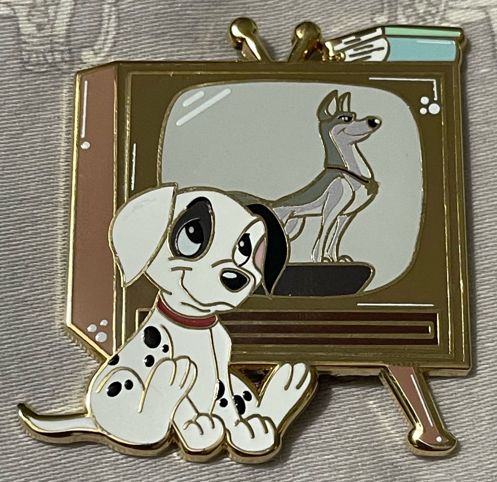 Patch Watching Thunderbolt On TV - FANTASY (CamiOnnette_Shop) Limited Edition Disney Pin - Fantasy pin collectible - Main Image 3