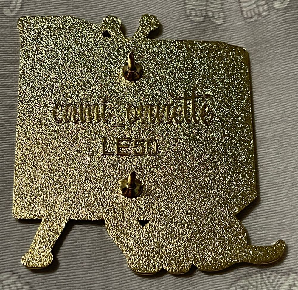 Patch Watching Thunderbolt On TV - FANTASY (CamiOnnette_Shop) Limited Edition Disney Pin - Fantasy pin collectible - Main Image 4