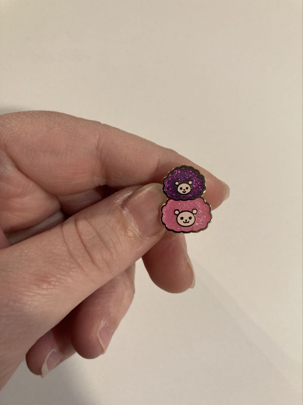 *  pin collectible - Main Image 2