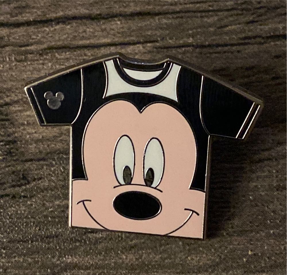 Walt Disney World Epcot Country Flags Spinner Button Mickey Mouse Ears