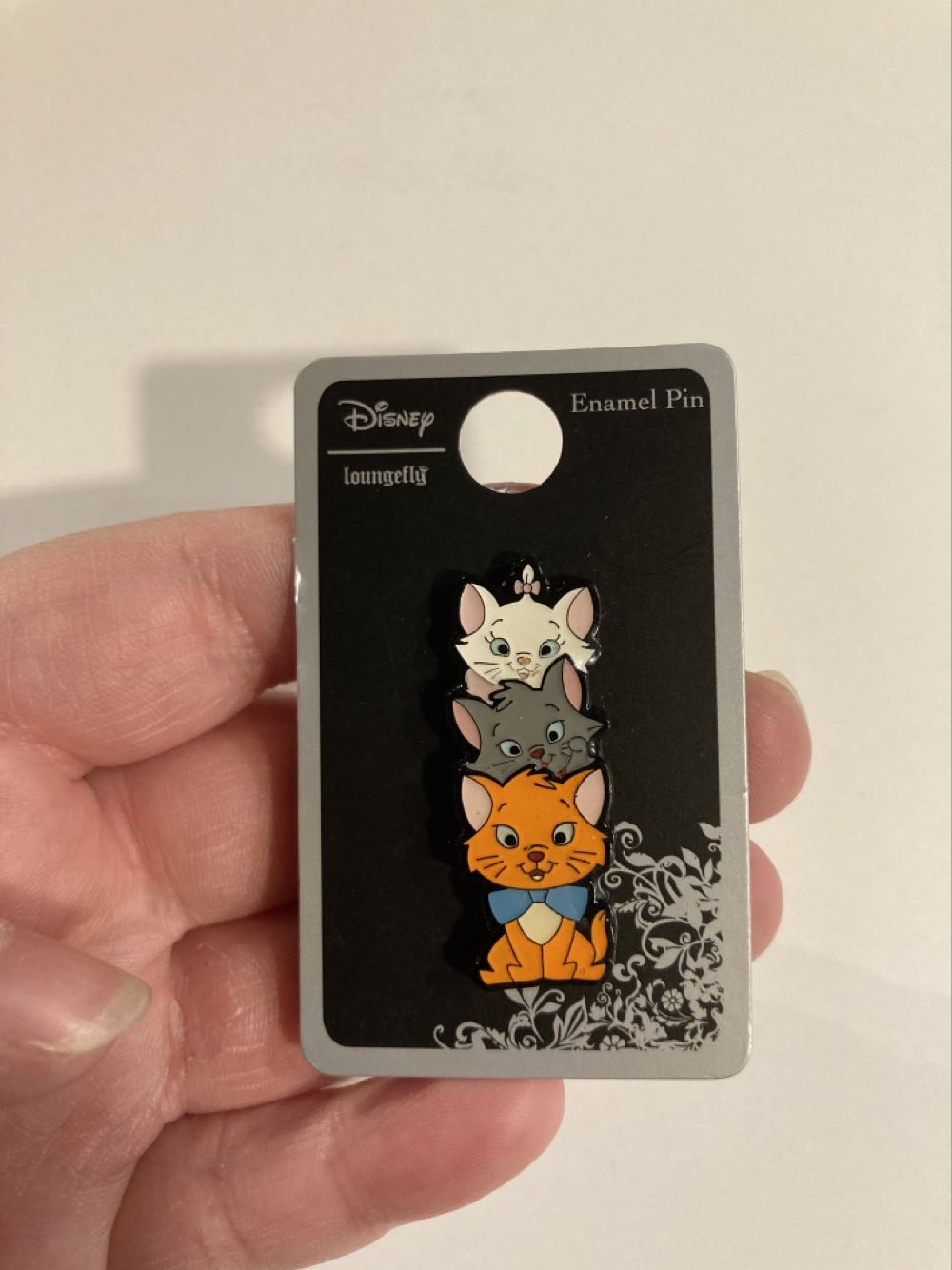 *  pin collectible - Main Image 2