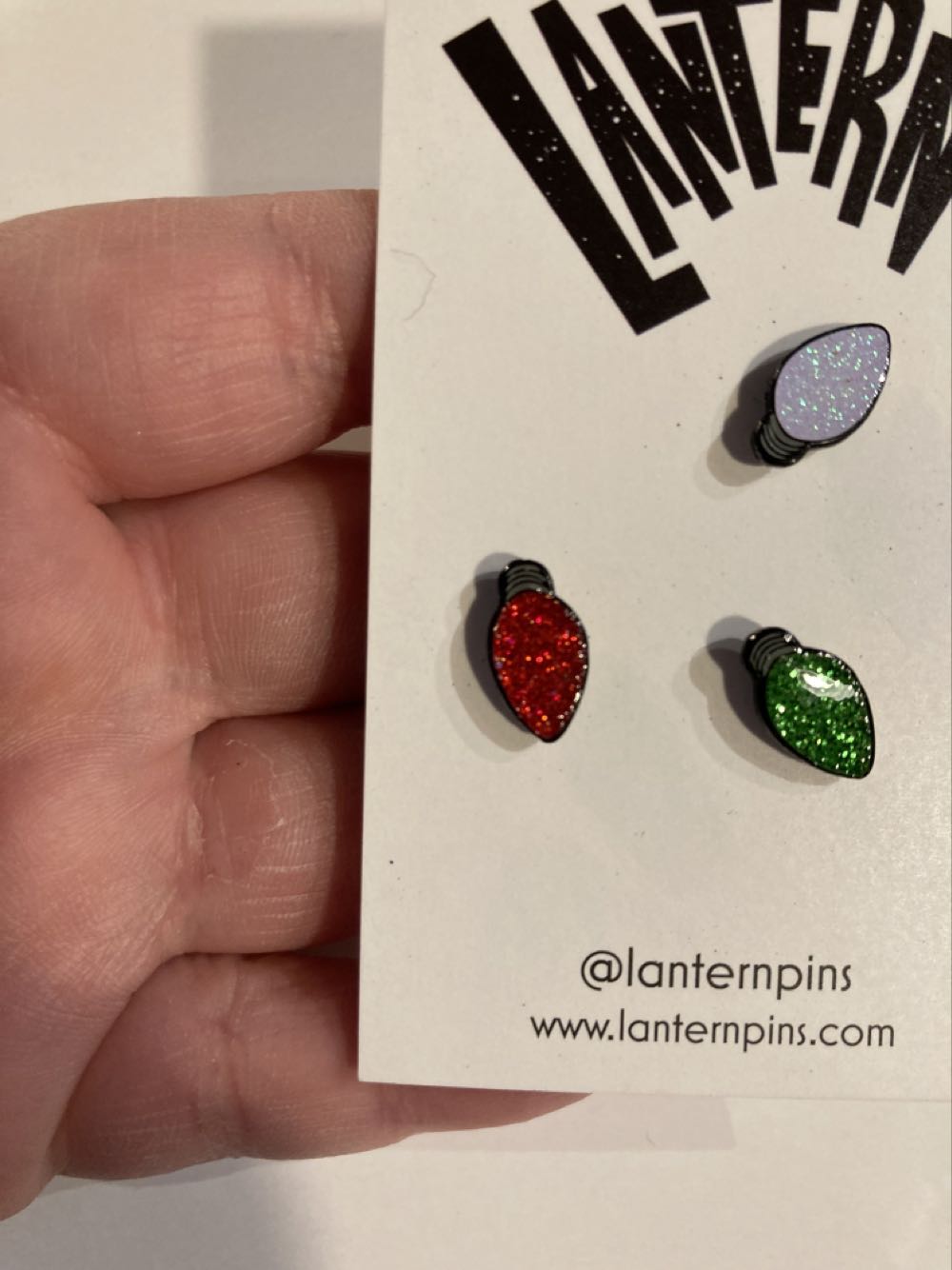 *  pin collectible - Main Image 2