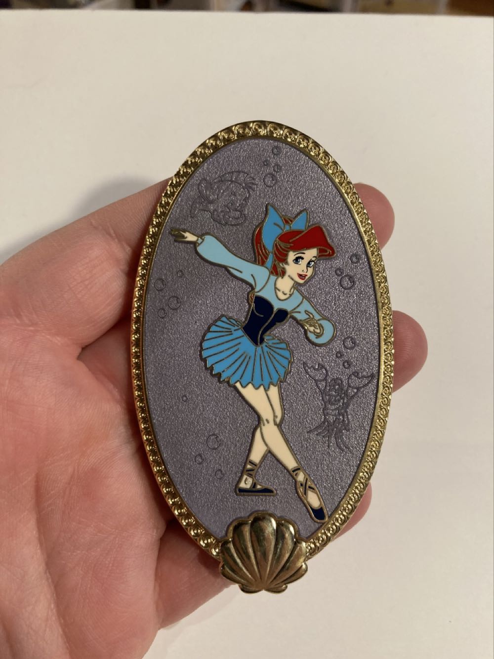 *  pin collectible - Main Image 2