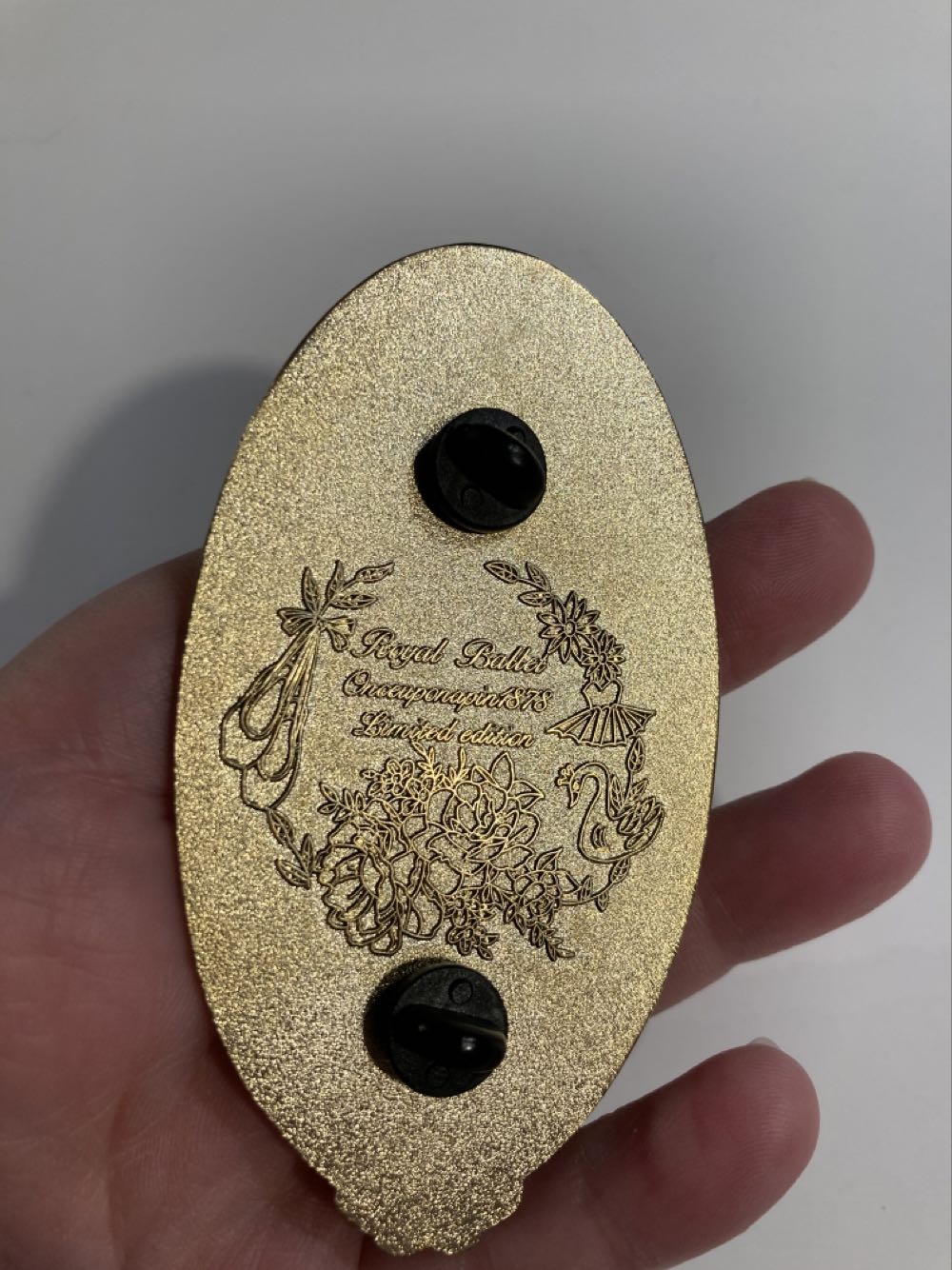 *  pin collectible - Main Image 3