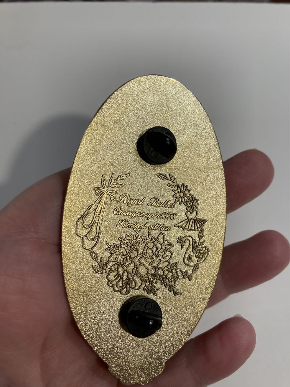 *  pin collectible - Main Image 4