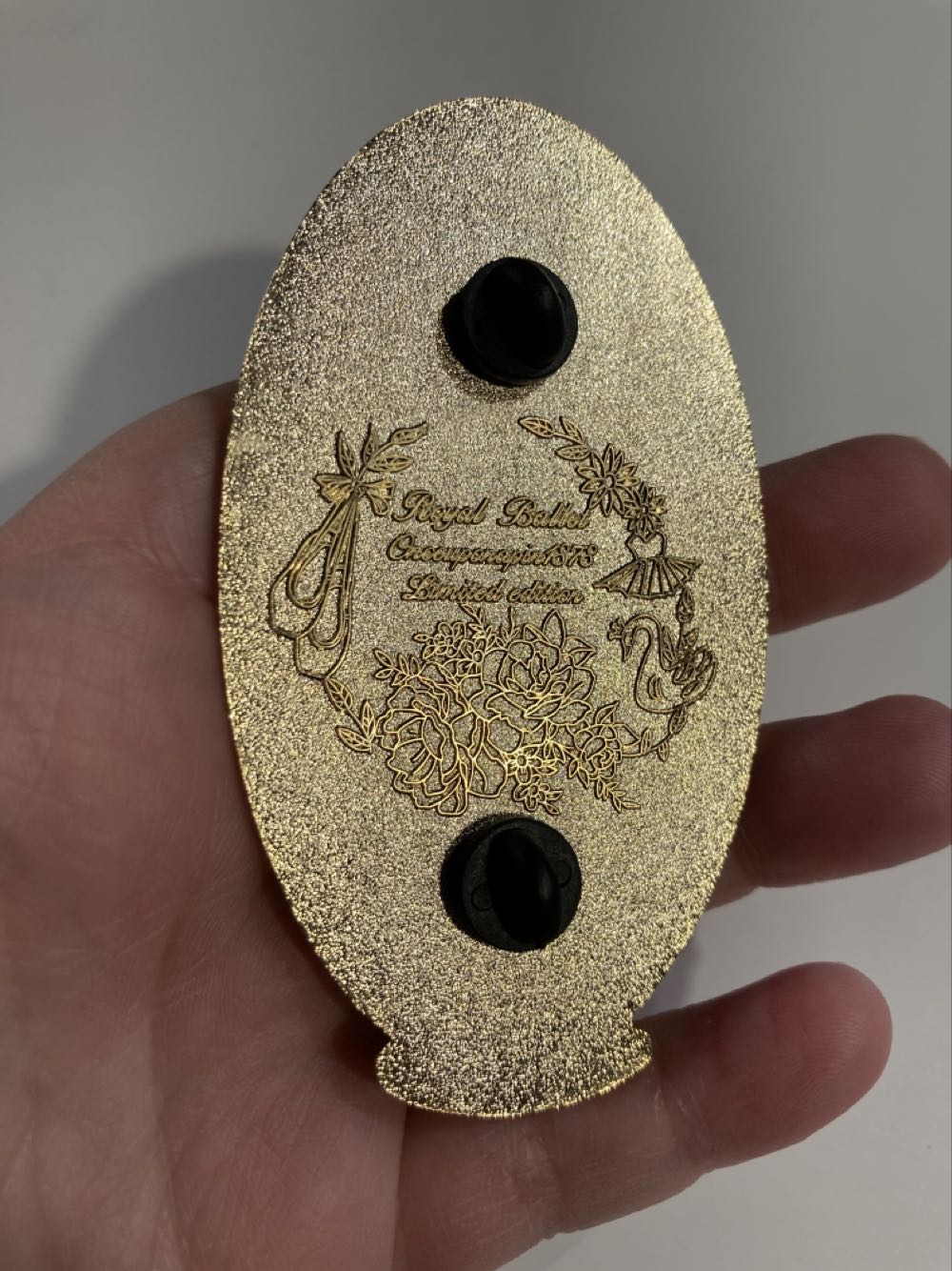 *  pin collectible - Main Image 3