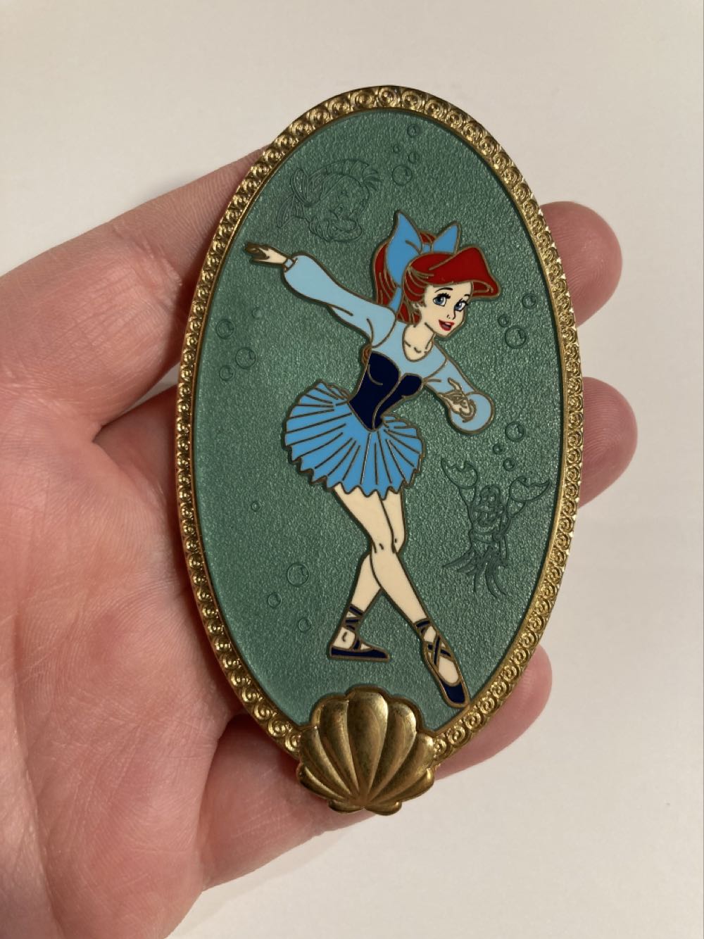 *  pin collectible - Main Image 1