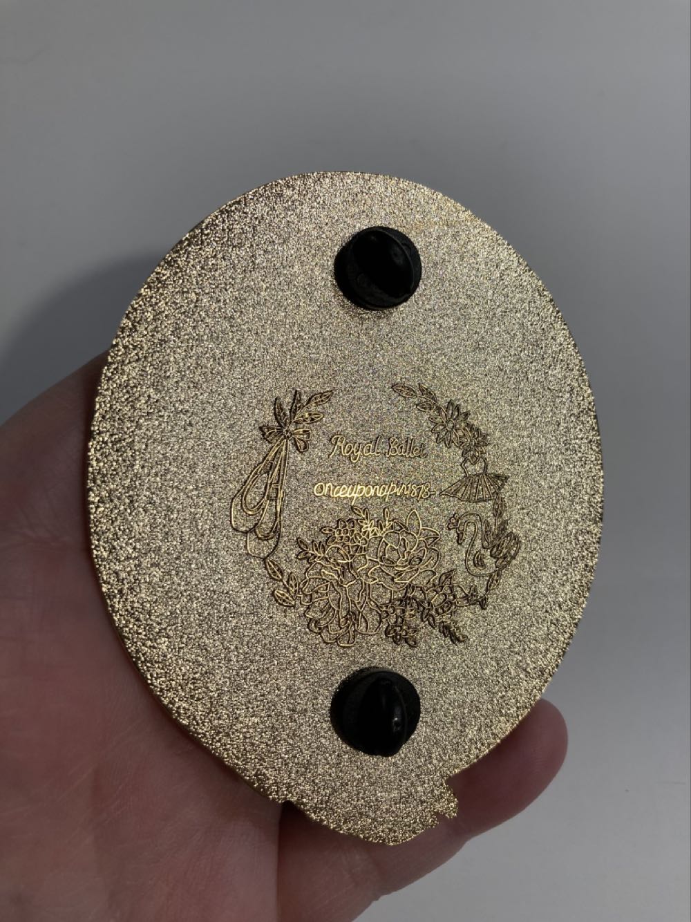 *  pin collectible - Main Image 2