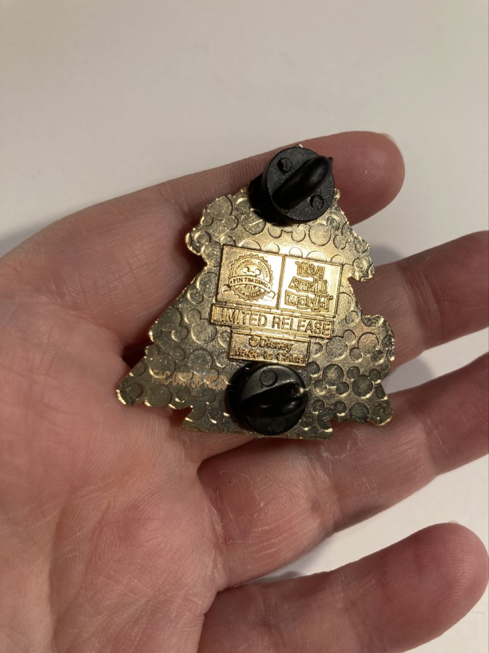 *  pin collectible - Main Image 2