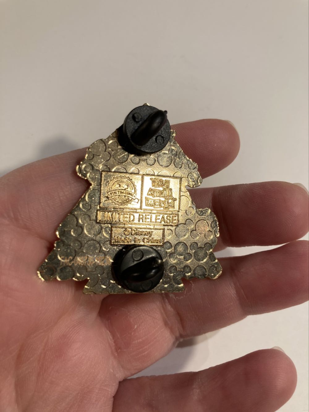 *  pin collectible - Main Image 3