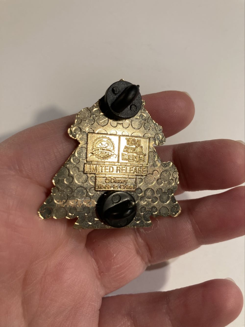 *  pin collectible - Main Image 4