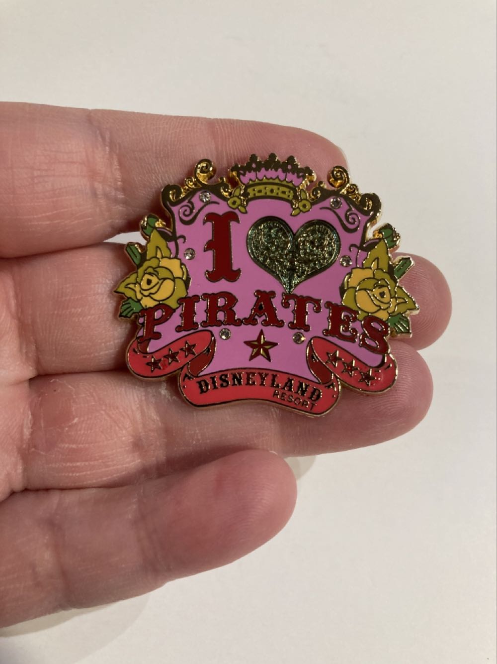 *  pin collectible - Main Image 2