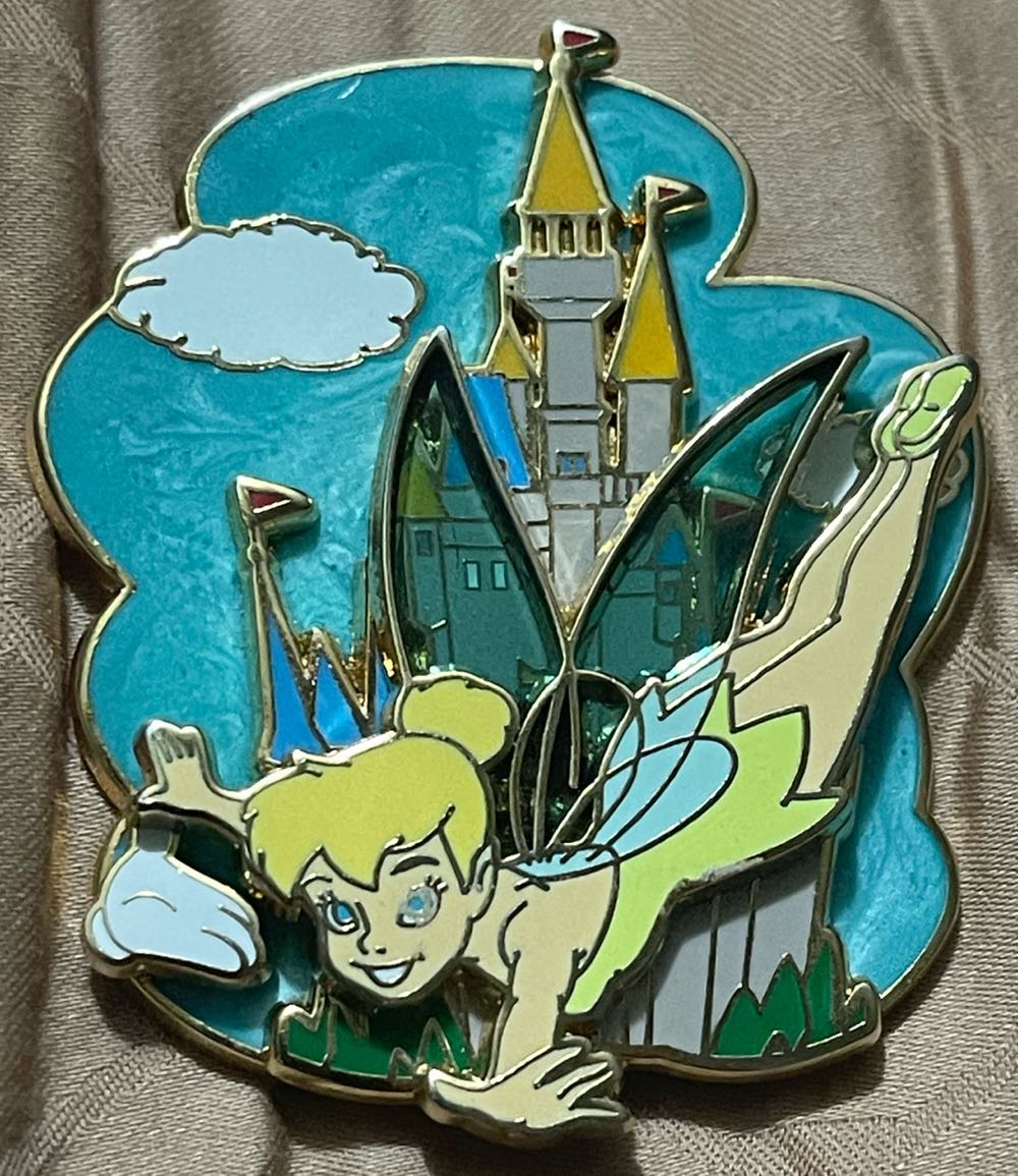 Tinker Bell Flying Over Cinderella’s Castle “White Glove” Series - Disney World Limited Edition Pin - Rack pin collectible - Main Image 3