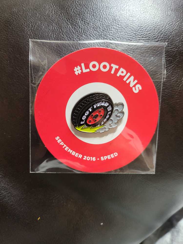 Wizarding World Of Harry Potter - Gryffindor’s Sword On Crest