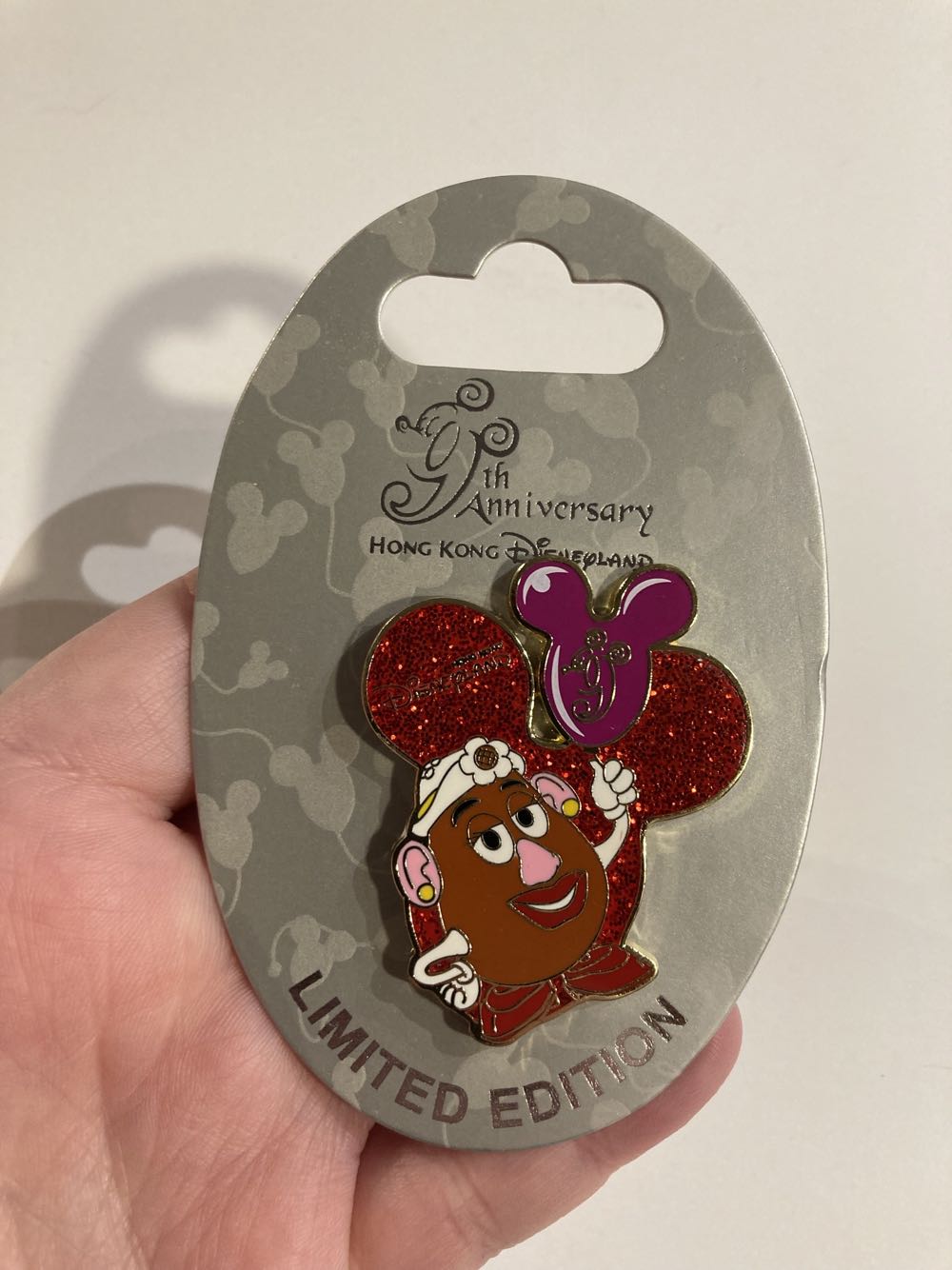 *  pin collectible - Main Image 2