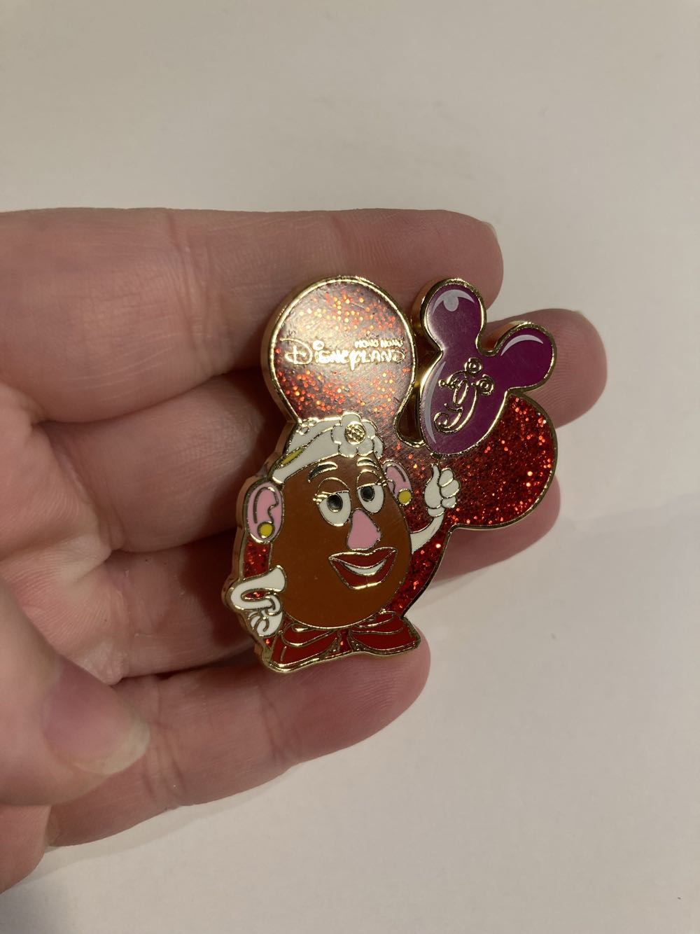 *  pin collectible - Main Image 3