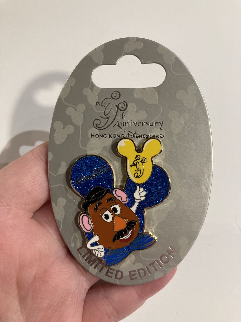 *  pin collectible - Main Image 2