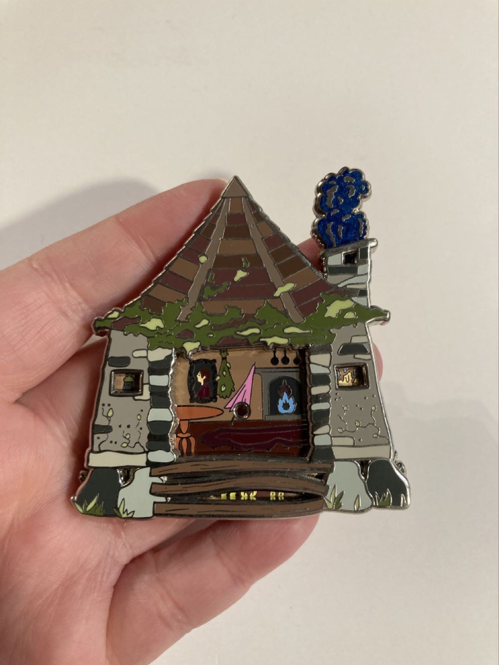 *  pin collectible - Main Image 2