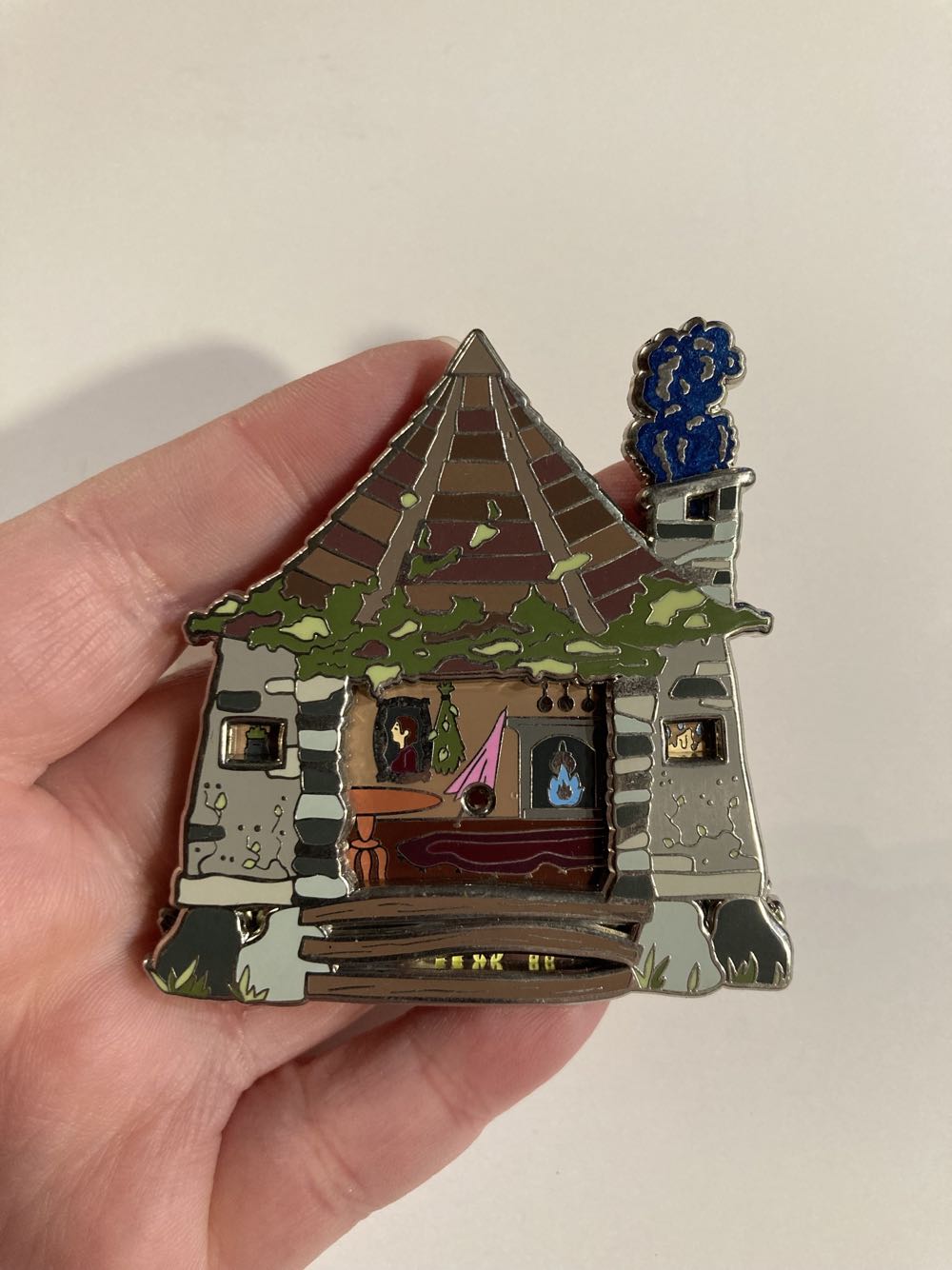 *  pin collectible - Main Image 3