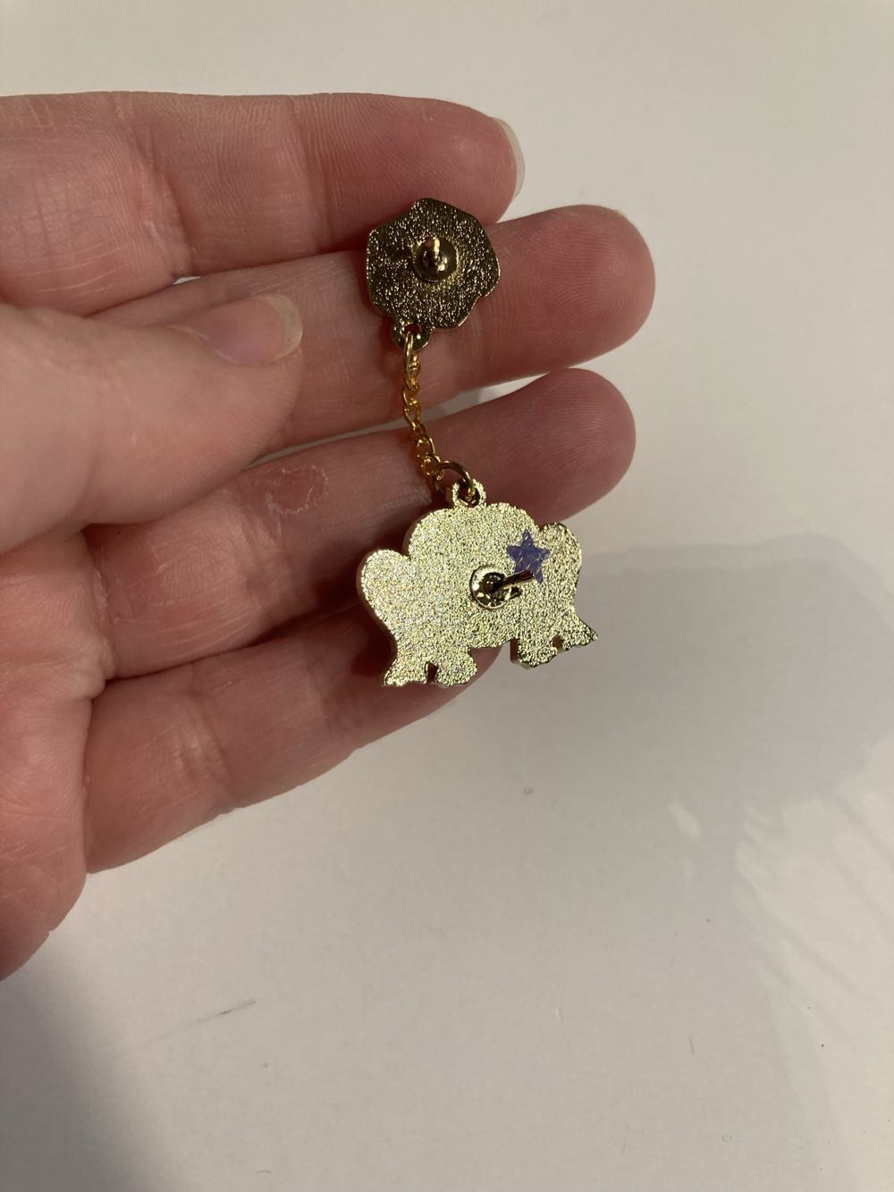 *  pin collectible - Main Image 3