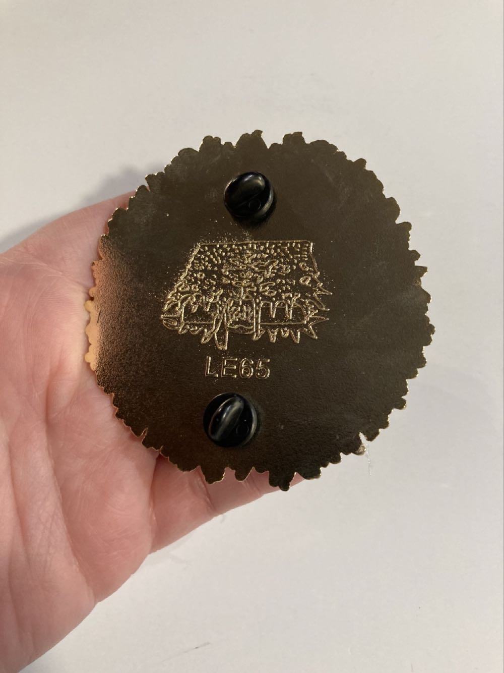 *  pin collectible - Main Image 3