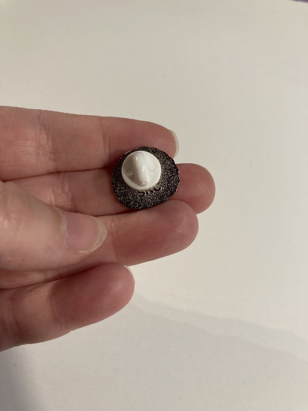 *  pin collectible - Main Image 4