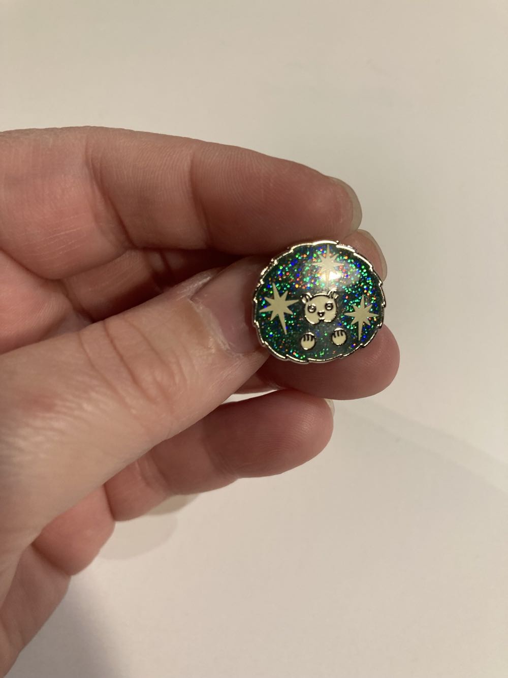 * 2  pin collectible - Main Image 2