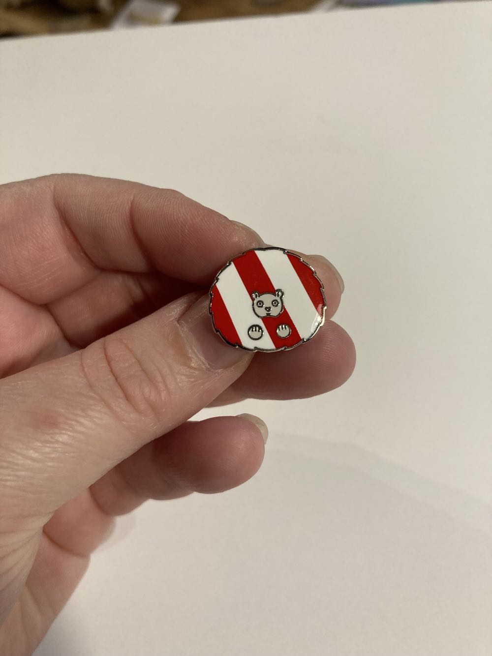 *  pin collectible - Main Image 2