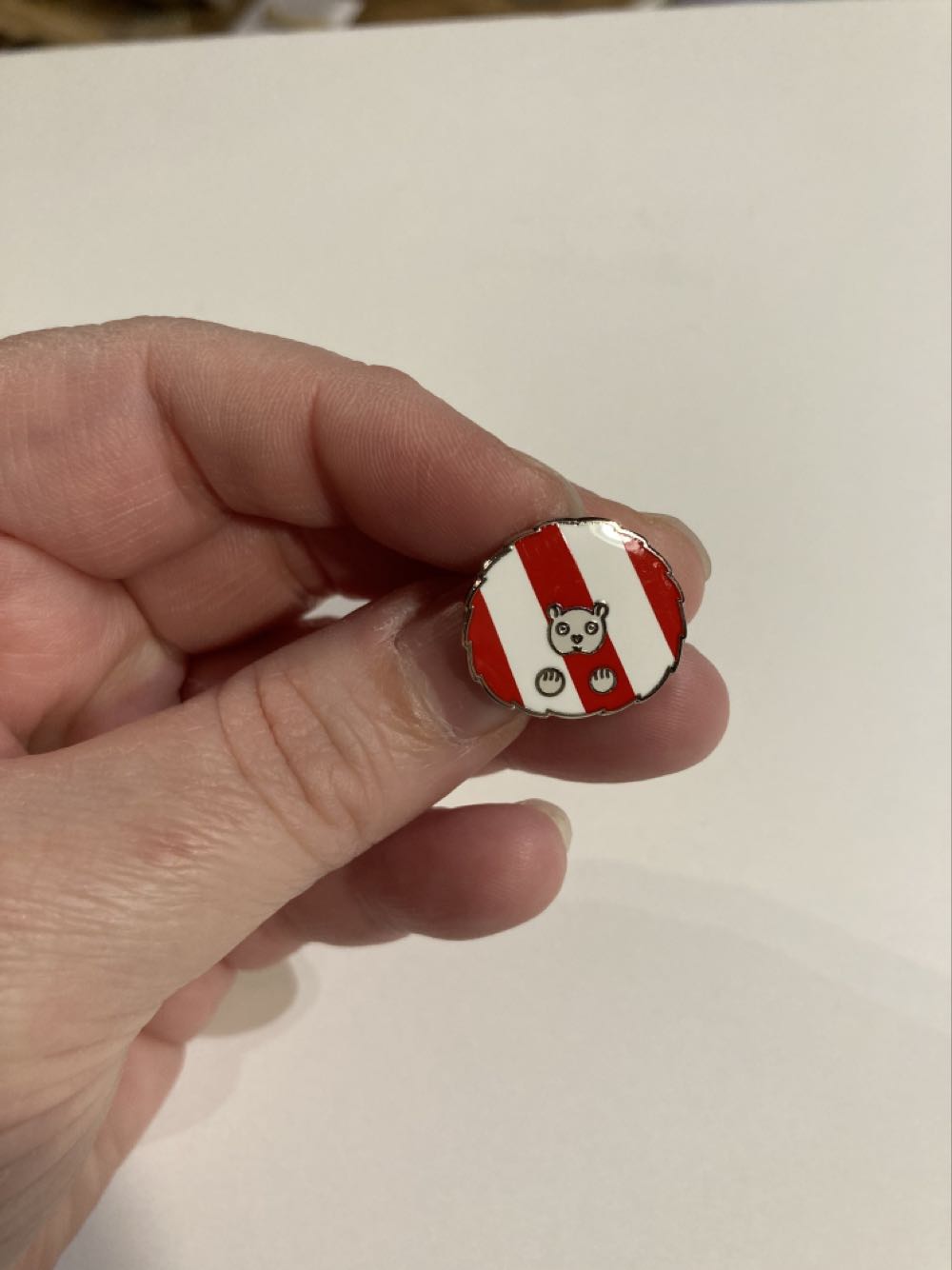 *  pin collectible - Main Image 3