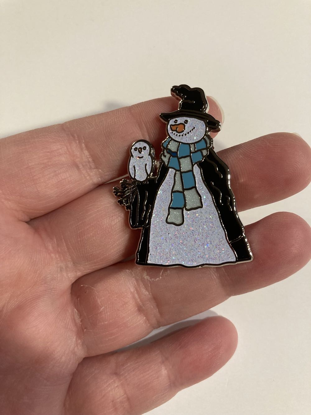 *  pin collectible - Main Image 2