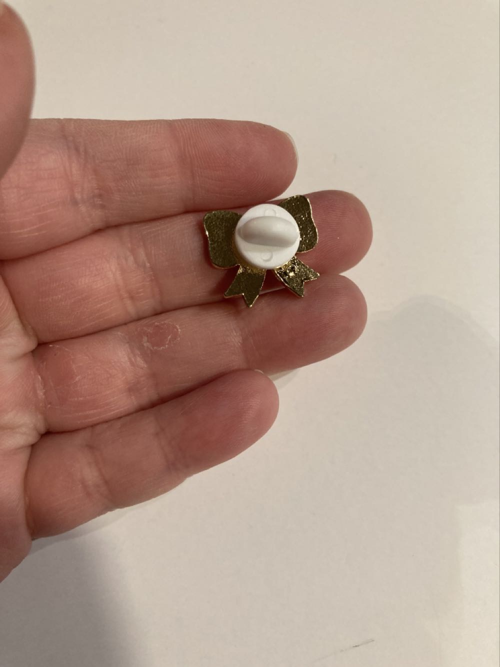 *  pin collectible - Main Image 3