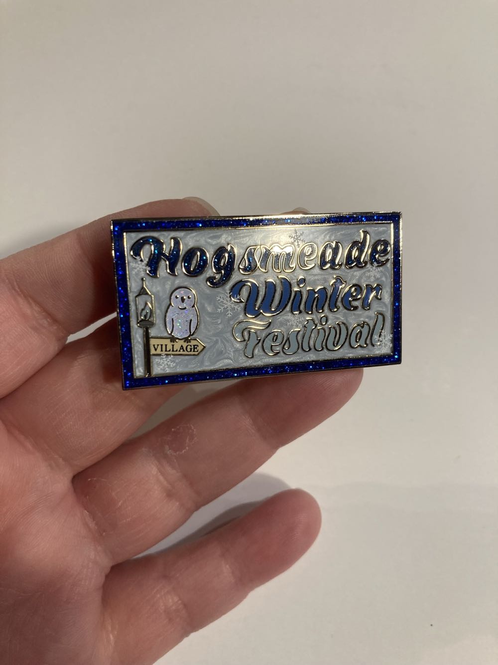 *  pin collectible - Main Image 3