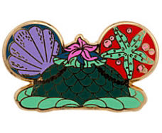 Warhammer 40,000: Round Gold Mechanicus pin