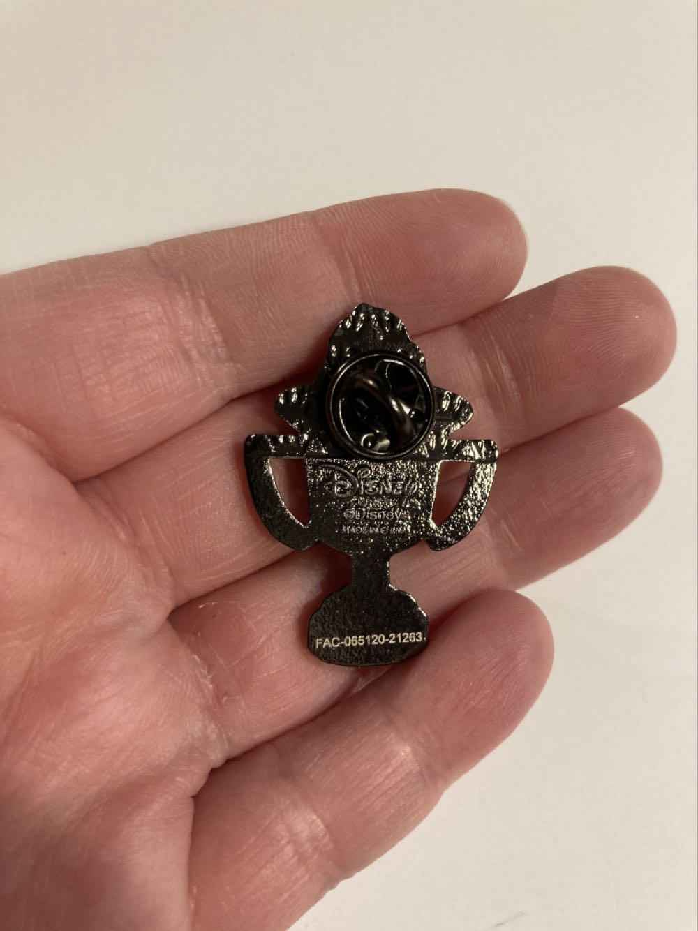 *  pin collectible - Main Image 3