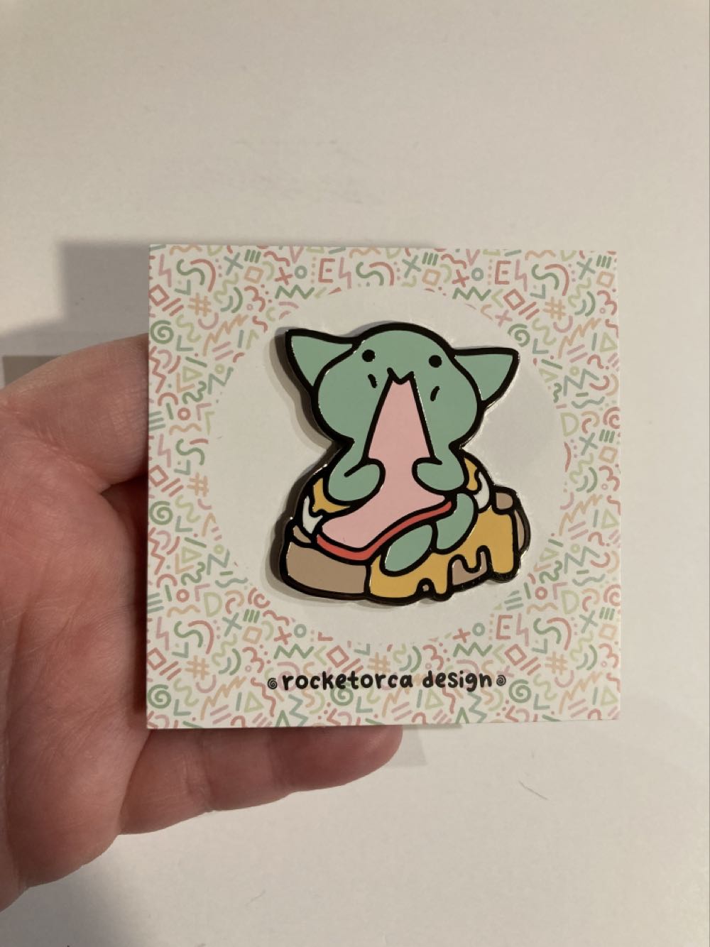 *  pin collectible - Main Image 2