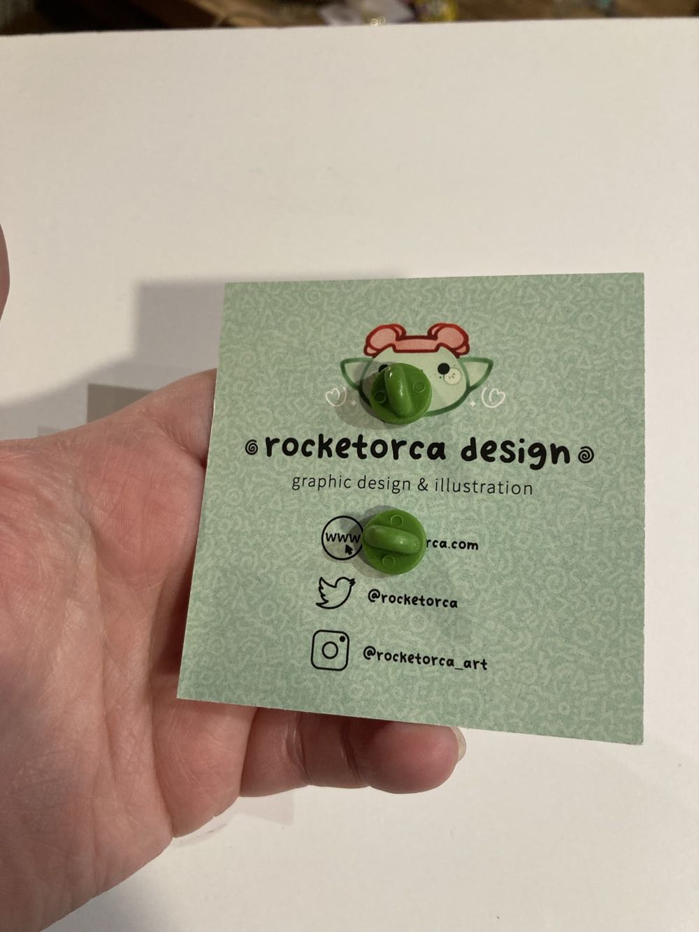 *  pin collectible - Main Image 3