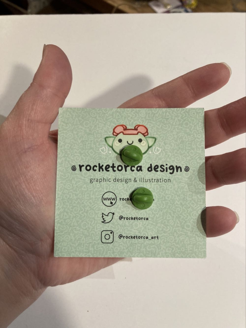 *  pin collectible - Main Image 3