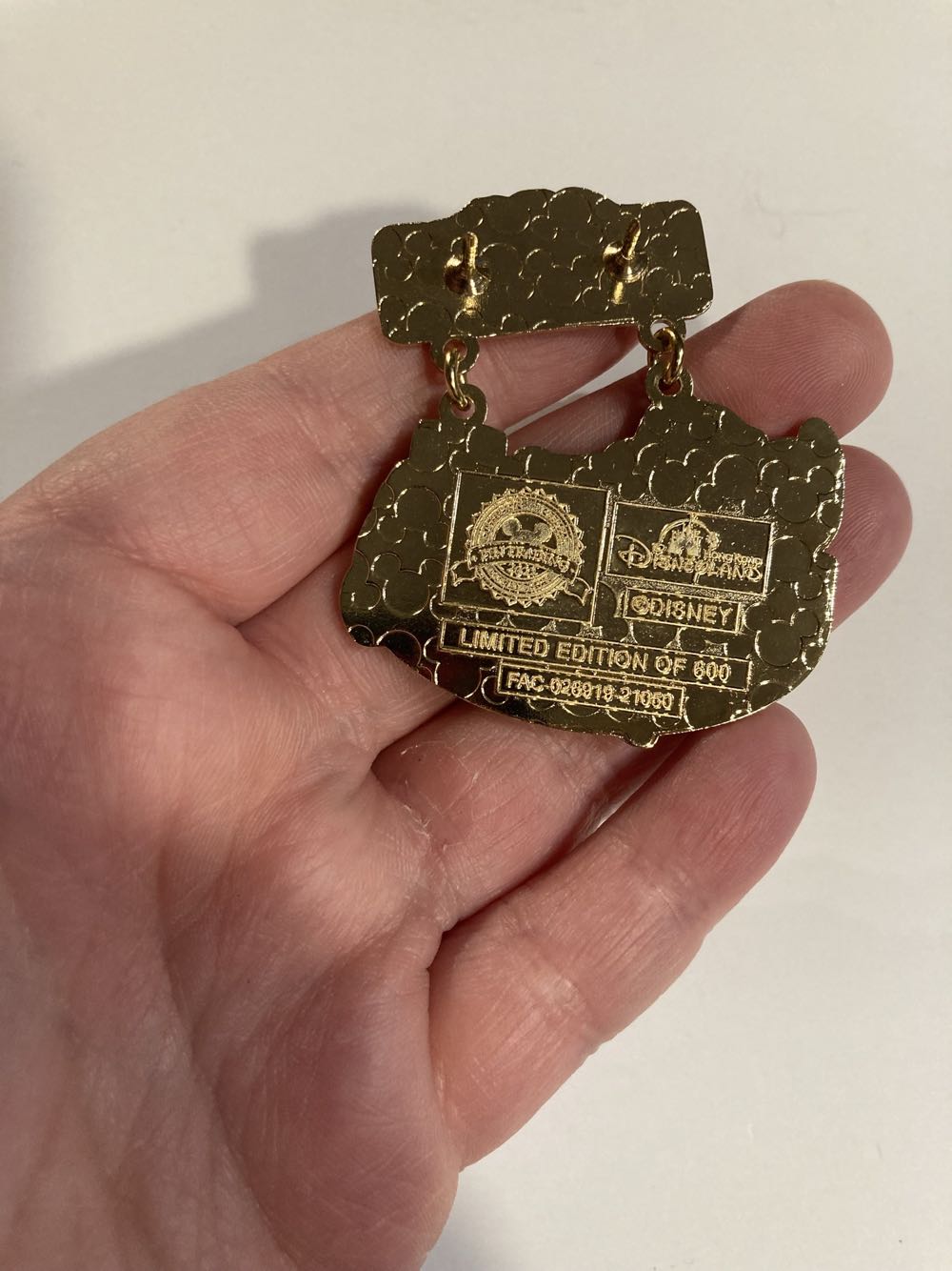 *  pin collectible - Main Image 3