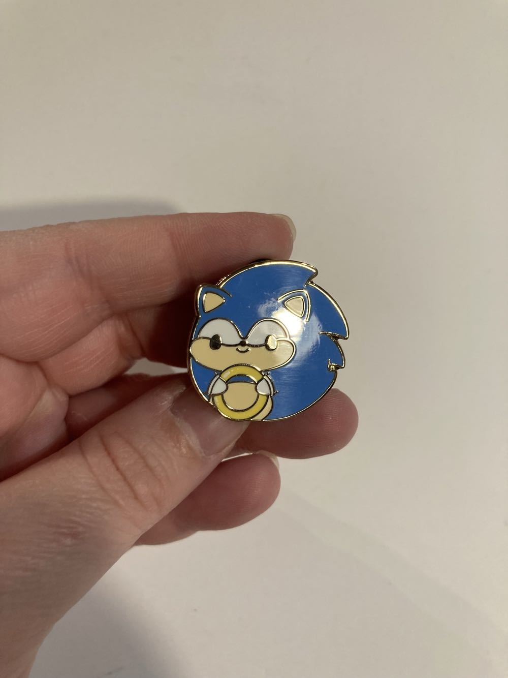 *  pin collectible - Main Image 2