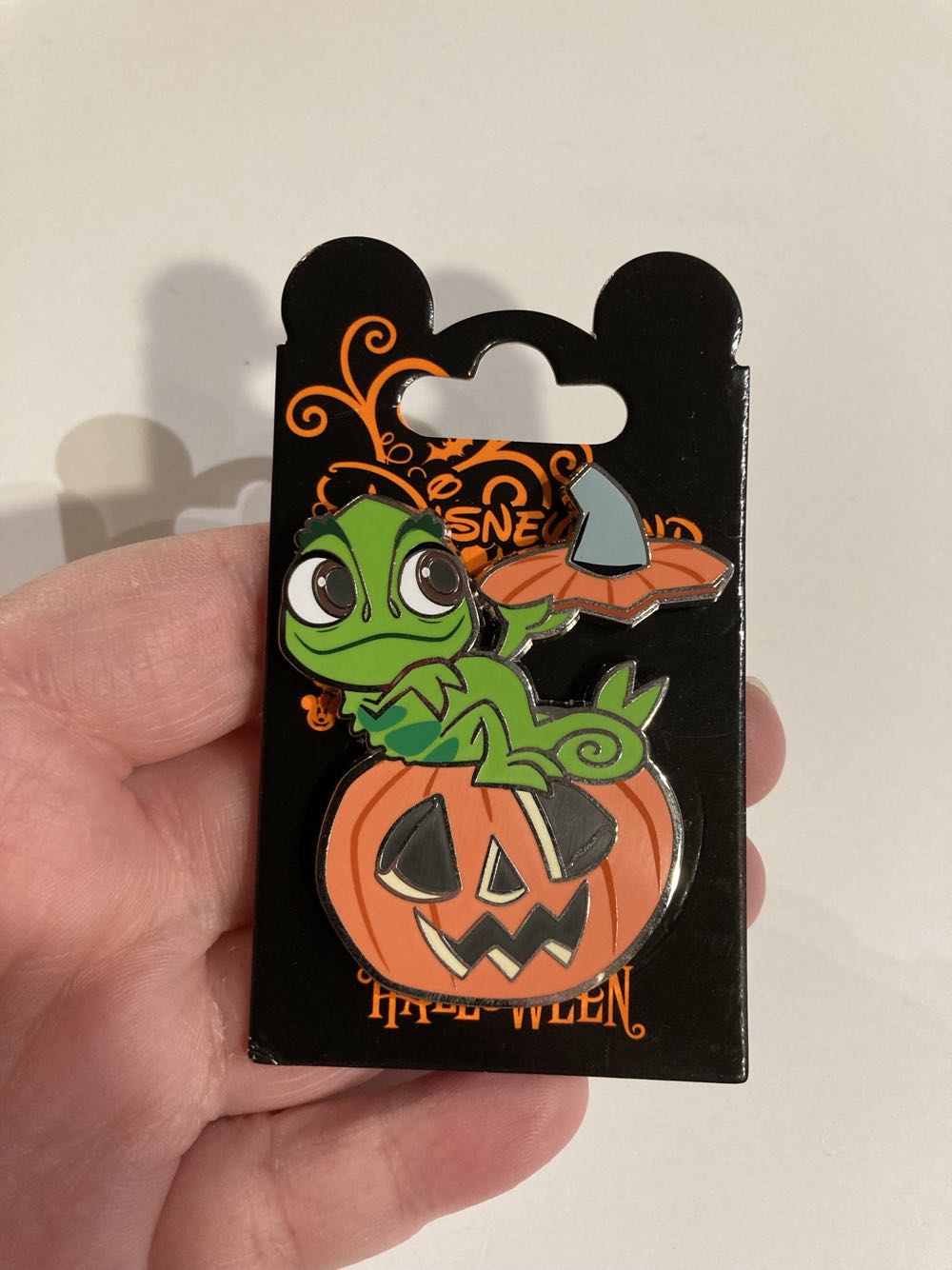 The Rescuers With Umbrella “Ventrice” Series - FANTASY (FlightsOFancyFantasyPins) Disney Pin