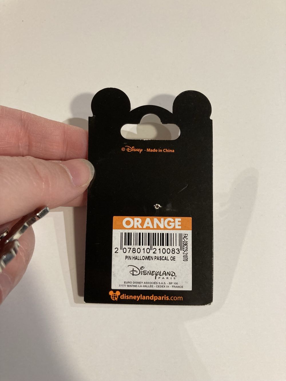 *  pin collectible - Main Image 3