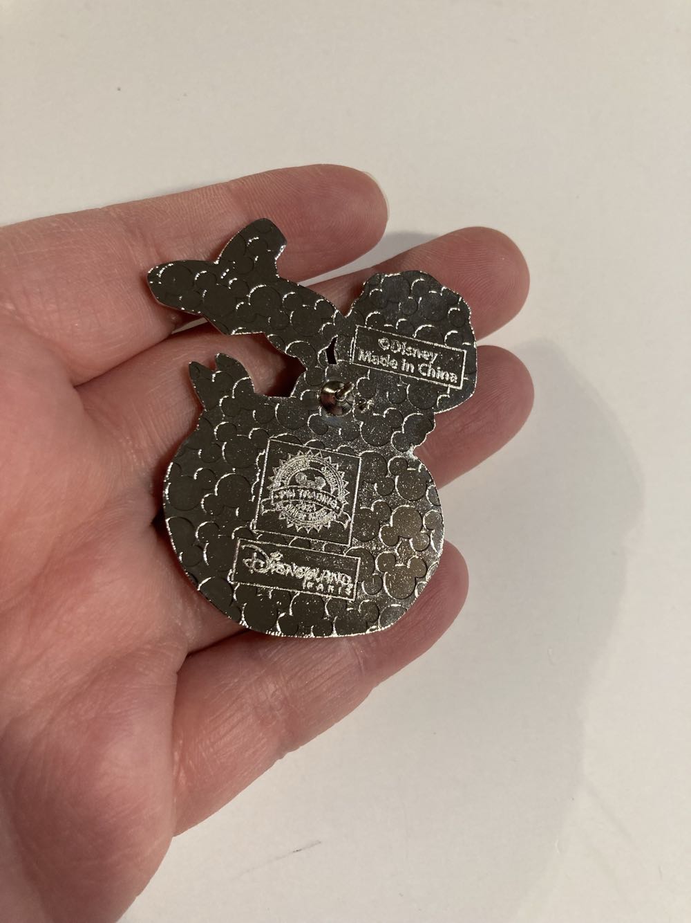 *  pin collectible - Main Image 4