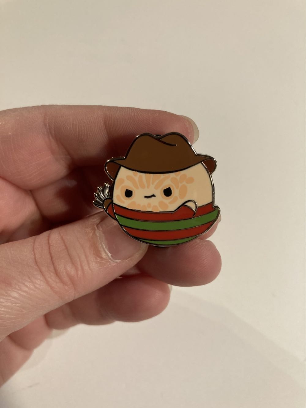 *  pin collectible - Main Image 2